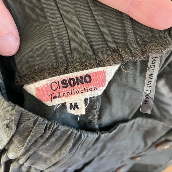 NWOT Shorts - Picture 4 of 5